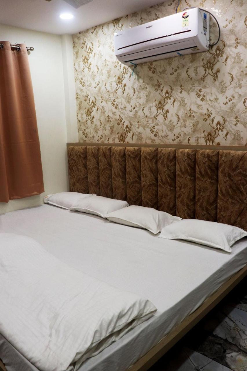 Hotel Malay Inn 乌贾因 外观 照片