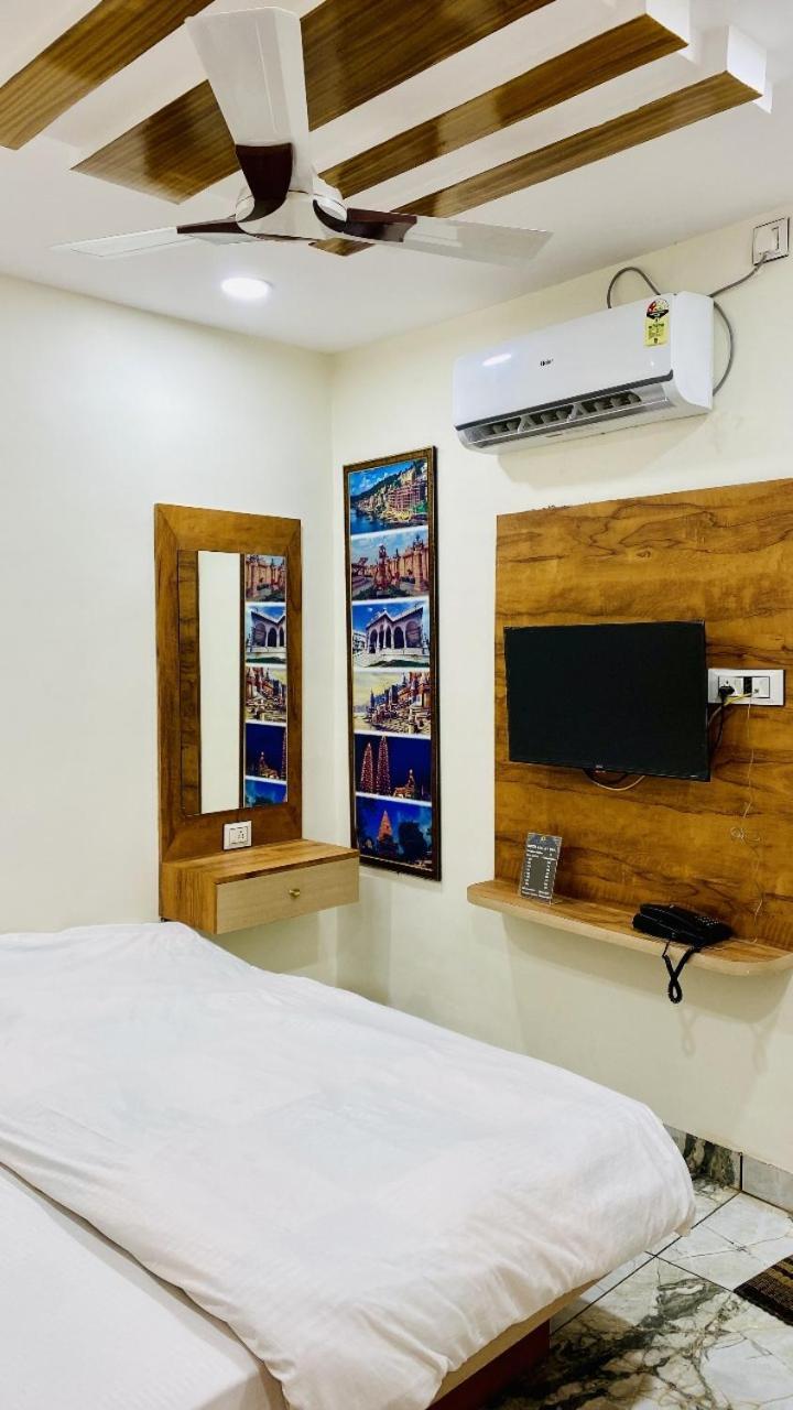 Hotel Malay Inn 乌贾因 外观 照片