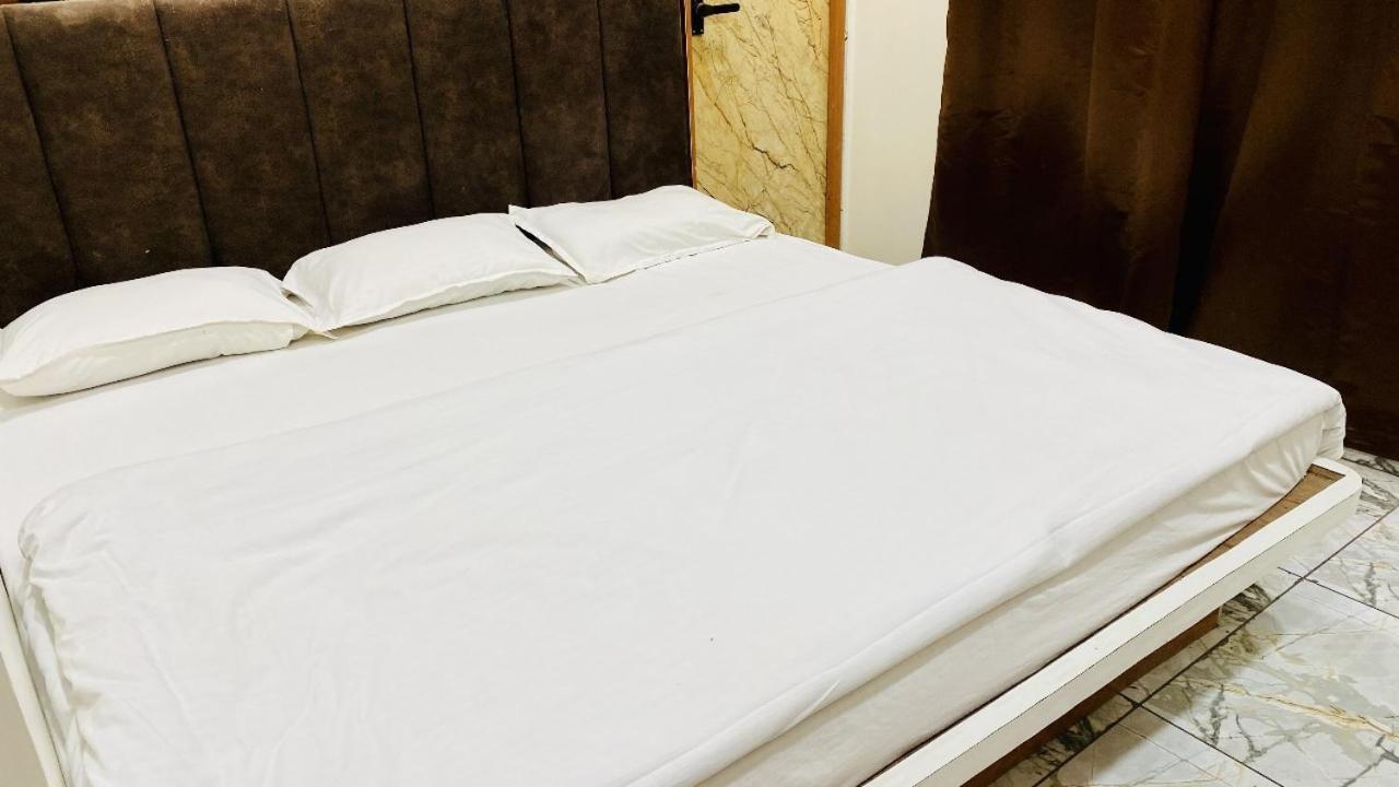 Hotel Malay Inn 乌贾因 外观 照片