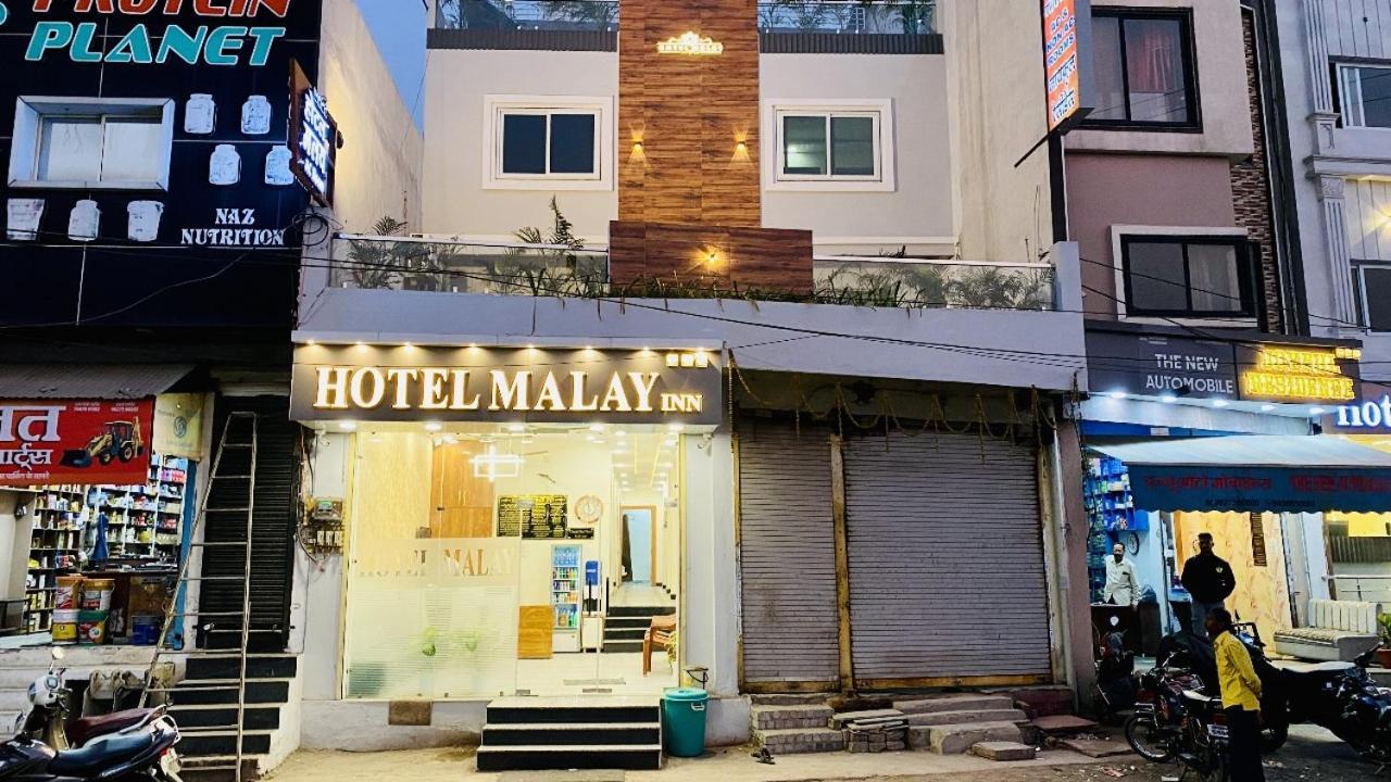 Hotel Malay Inn 乌贾因 外观 照片
