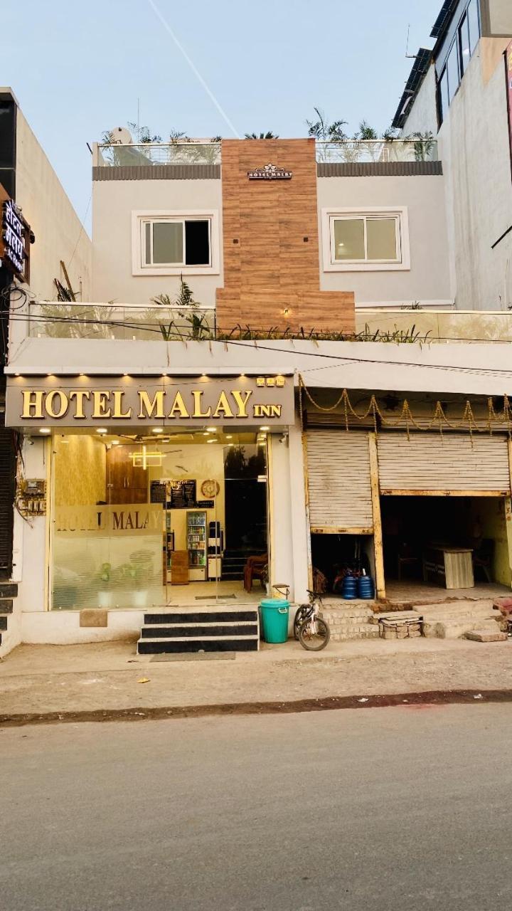 Hotel Malay Inn 乌贾因 外观 照片